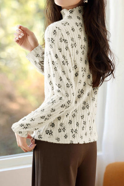 Contrast Color Jacquard Textured Knit Top