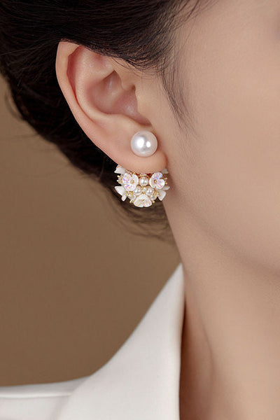 Pearl flower stud earrings