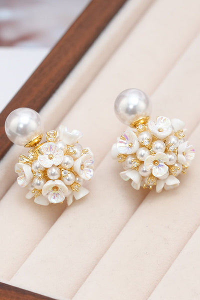 Pearl flower stud earrings