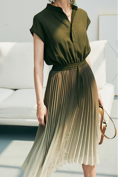 Key Neck Ombre Pleated Dress with Lining