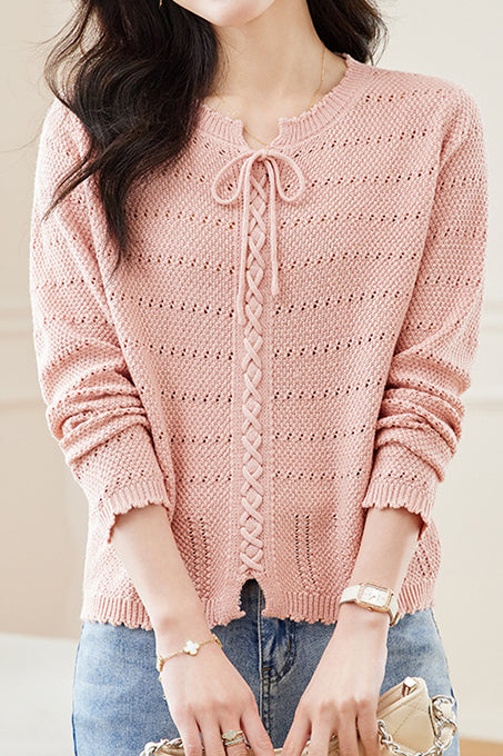 Hollowed-out round-neck knitted shirt