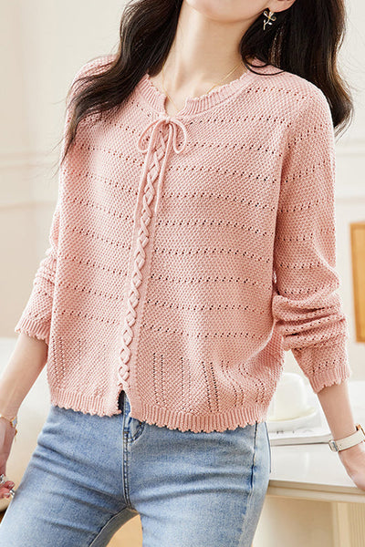Hollowed-out round-neck knitted shirt