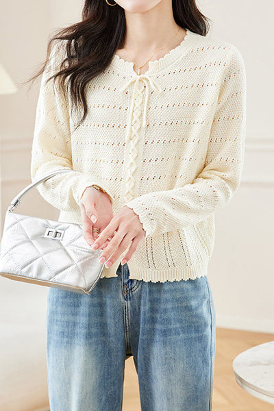 Hollowed-out round-neck knitted shirt