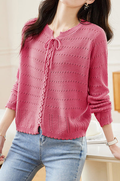 Hollowed-out round-neck knitted shirt