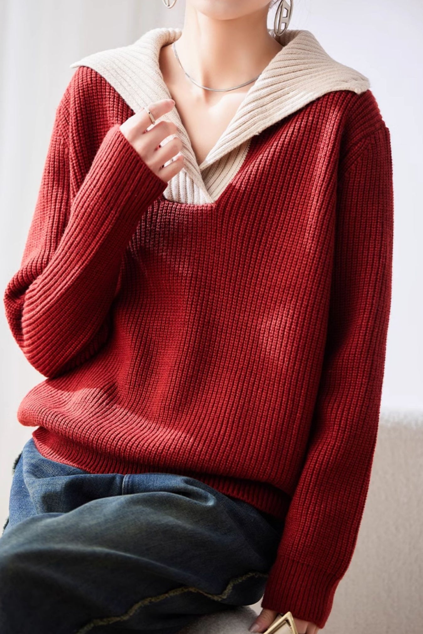 Lapel color-blocked knitted sweater