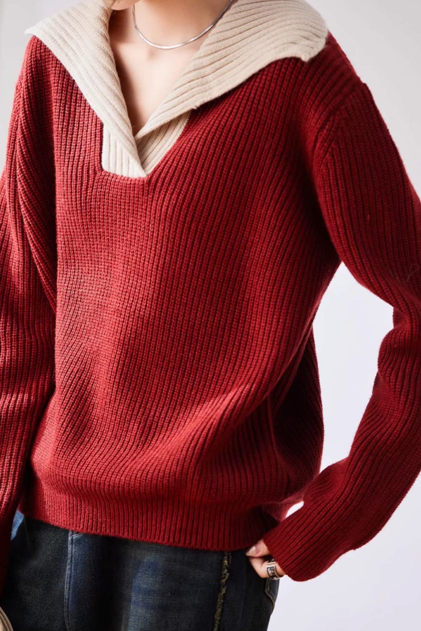 Lapel color-blocked knitted sweater