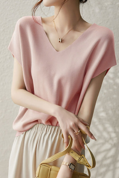 Solid Colored V-neck Knitted T-shirt