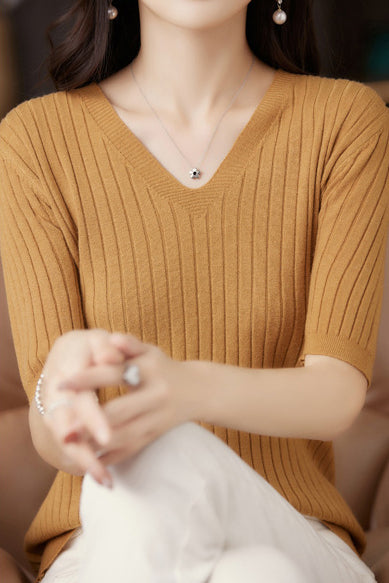 Solid Color V-neck Knitted T-shirt