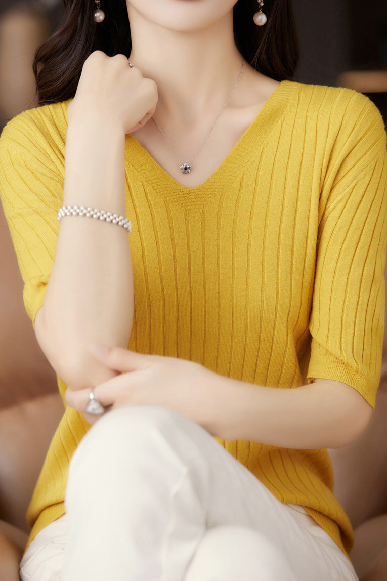 Solid Color V-neck Knitted T-shirt