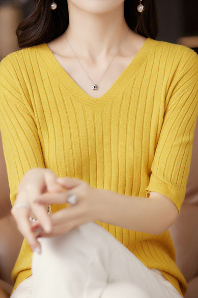 Solid Color V-neck Knitted T-shirt