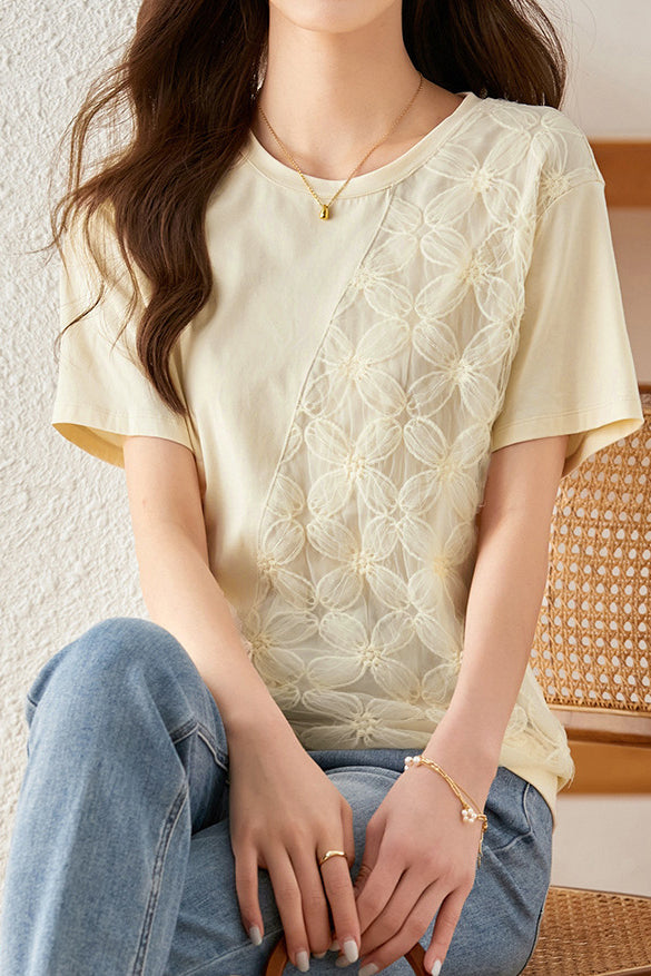 Lace Spliced T-shirt with a sense of design