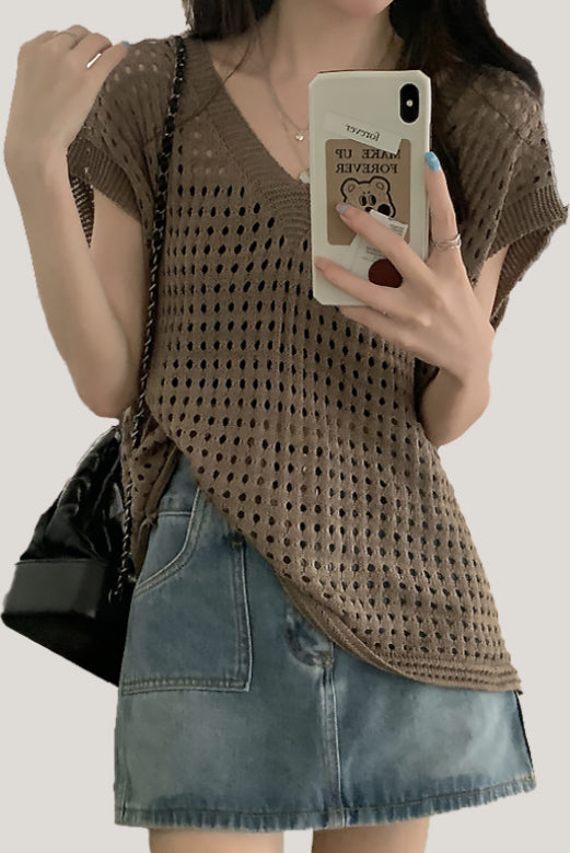 Hollow-out Knitted Vest