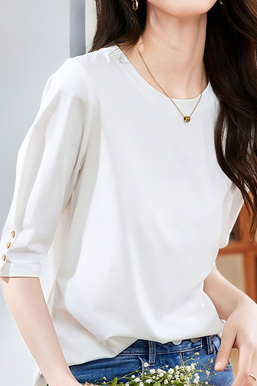 Minimalist Round Neck Three-Quarter Sleeve T-Shirt