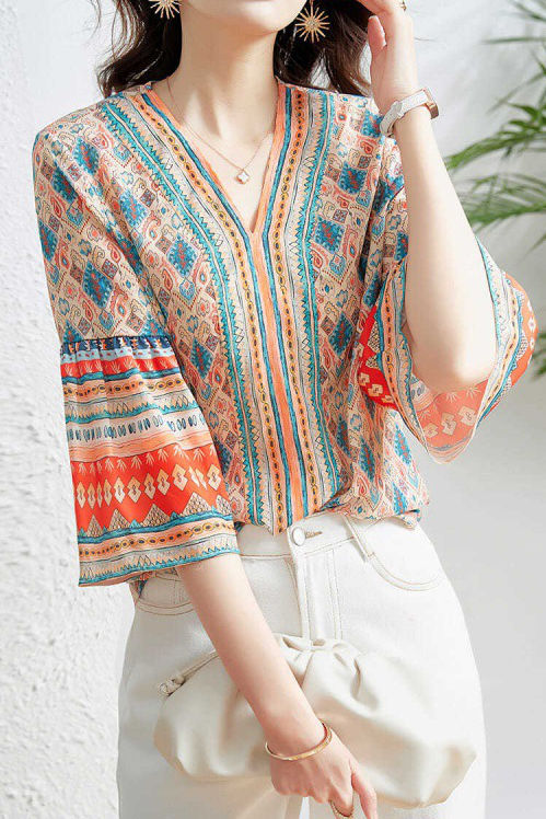 V-neck bell sleeve printed top