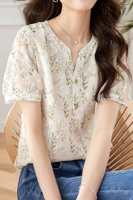 Round neck floral print top