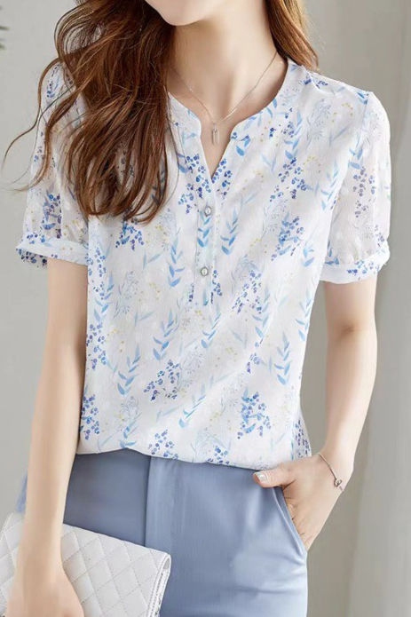 Round neck floral print top