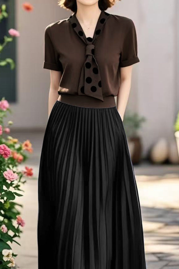 Elegant polka dot tie knit top and pleated skirt set
