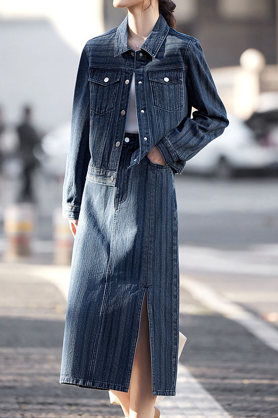Fashionable Minimalist Striped Long-Sleeve Denim Jacket