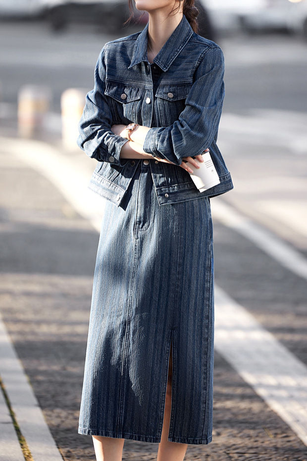 Fashionable Minimalist Striped Long-Sleeve Denim Jacket