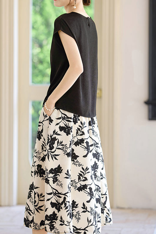 Stylish Short-Sleeve Printed Skirt Two-Piece Set