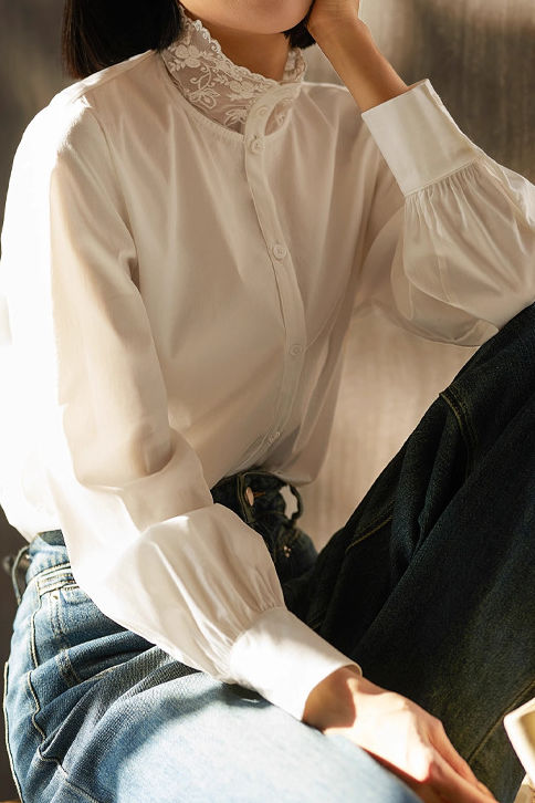 Early Autumn Elegant Lace-Paneled Long-Sleeve Shirt