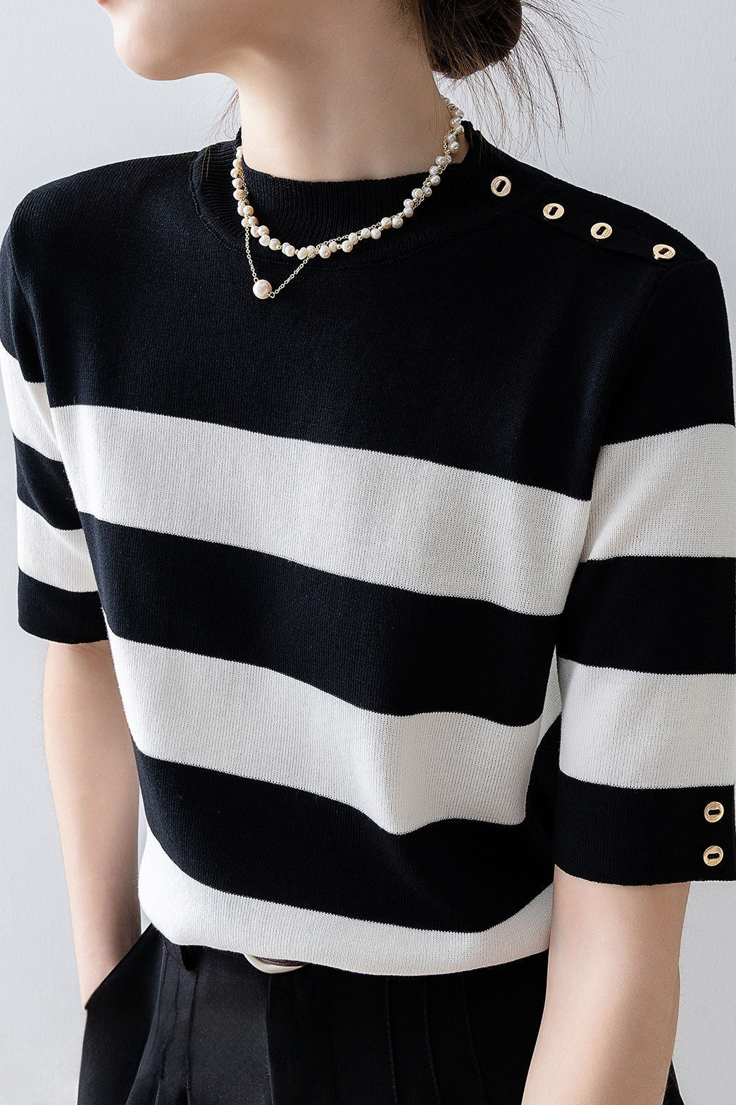 Elegant Office-Ready Black-White Color-Block Striped Short-Sleeve Knit Top