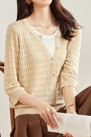 Early Autumn Gentle and Elegant Fake Two-Piece Knit Sweater