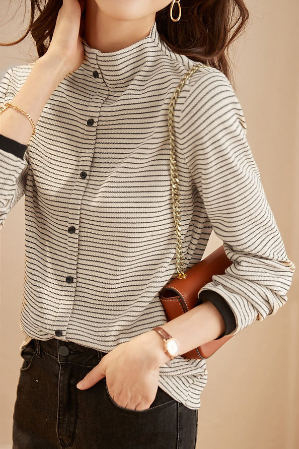 Fashionable, versatile and warm base layer top
