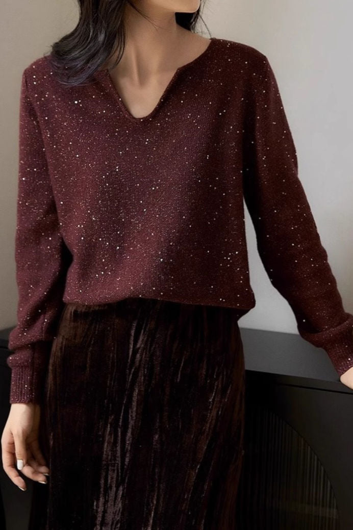 Fashionable and elegant beaded knit top