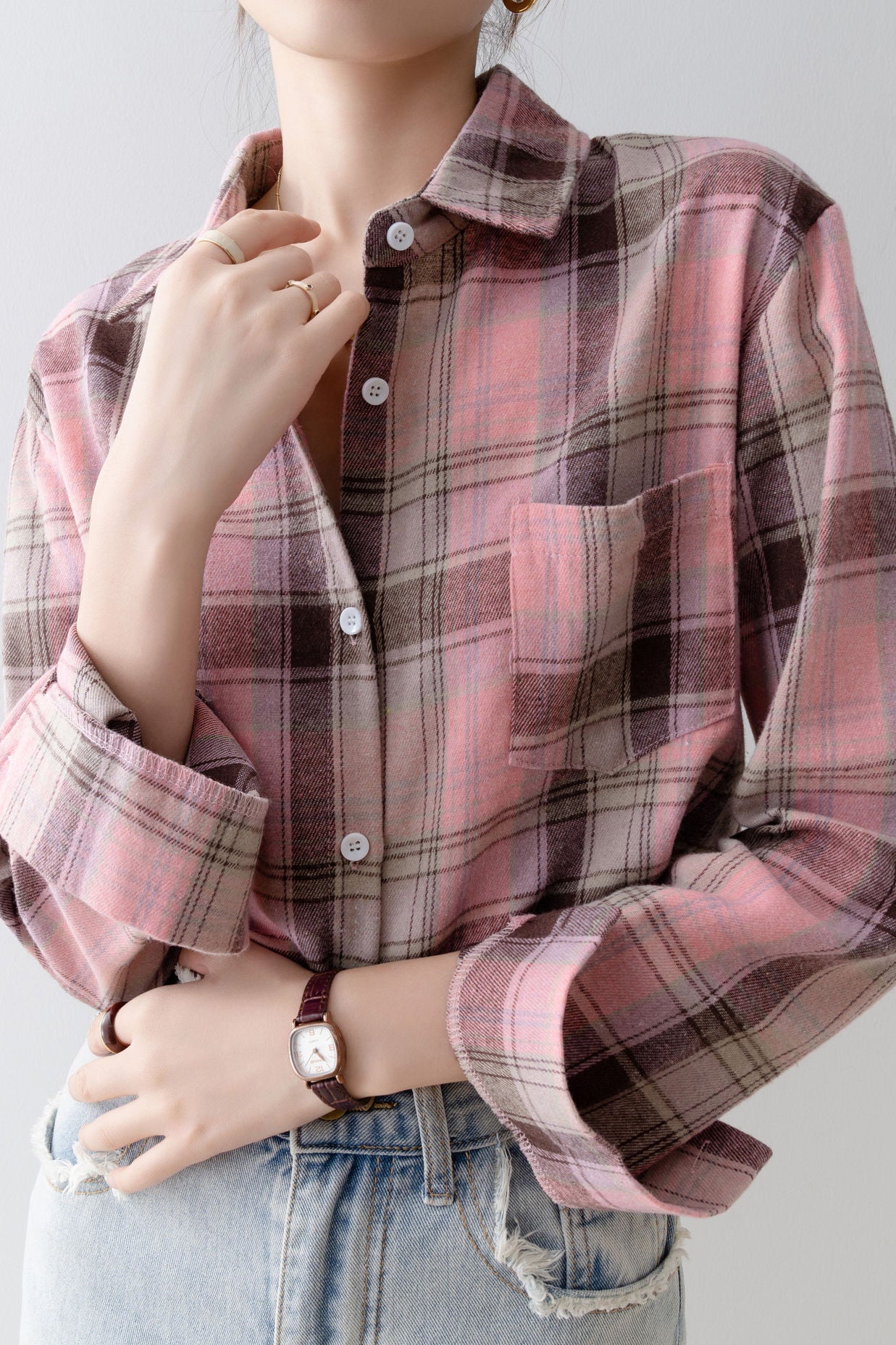 Simple pink plaid long-sleeve shirt