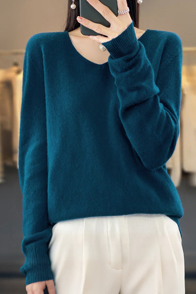 Early autumn simple loose V-neck pullover sweater