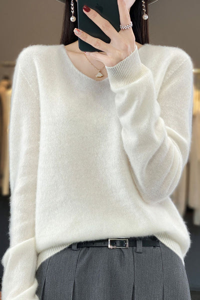 Early autumn simple loose V-neck pullover sweater