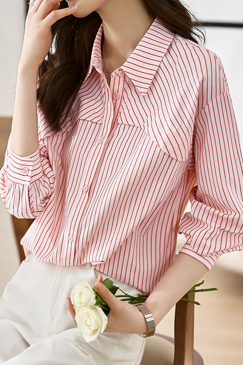 Casual commuting long-sleeve striped shirt