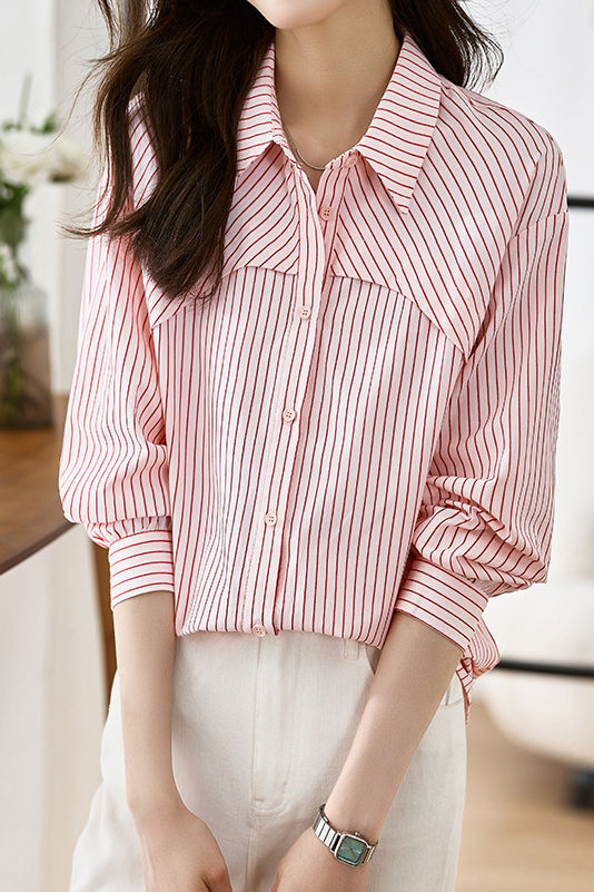 Casual commuting long-sleeve striped shirt