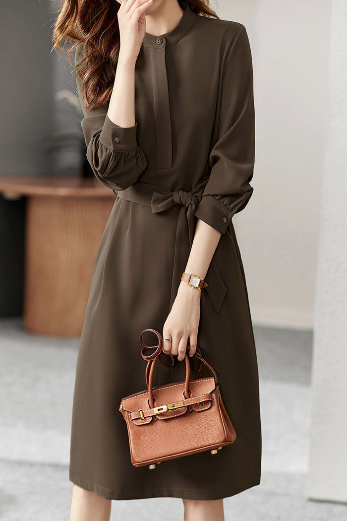 Elegant commuting stand-collar waist-cinched dress