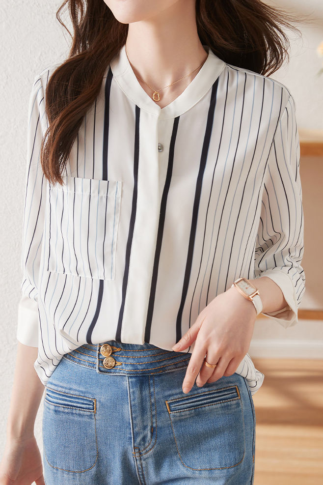 Simple commuter striped long-sleeve shirt