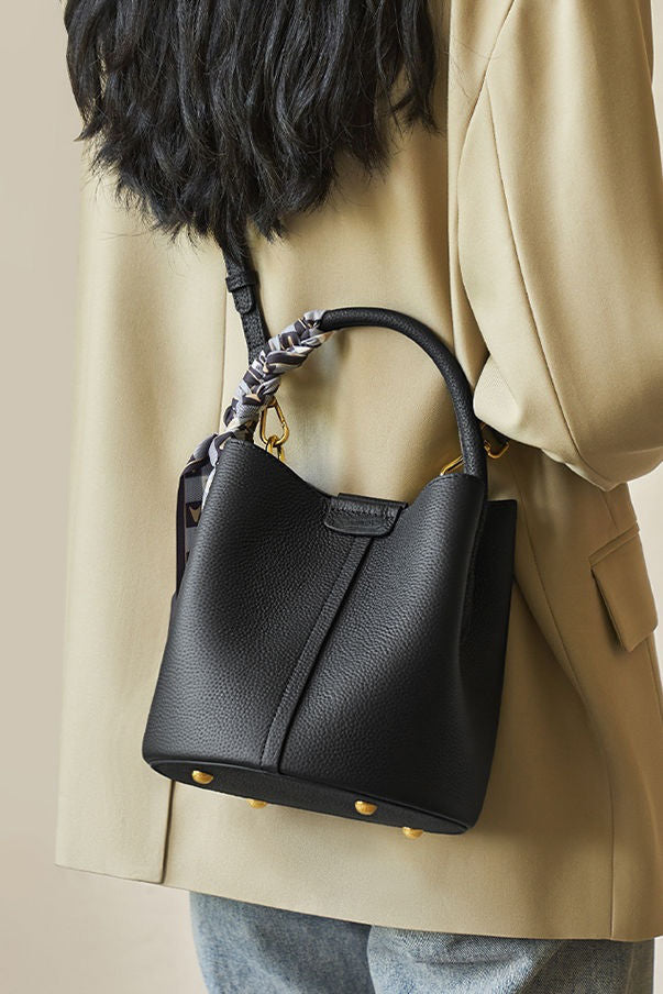 Fashionable, Exquisite and Elegant Bucket Bag