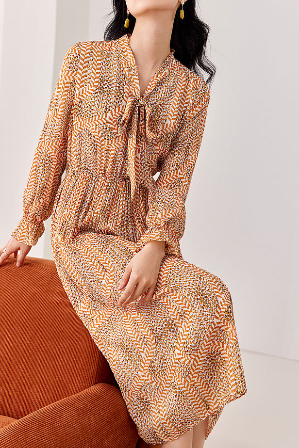 Early Autumn Floral Cinched-Waist Long-Sleeve Dress