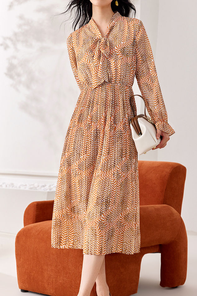 Early Autumn Floral Cinched-Waist Long-Sleeve Dress