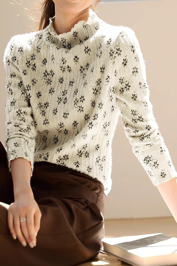Contrast Color Jacquard Textured Knit Top
