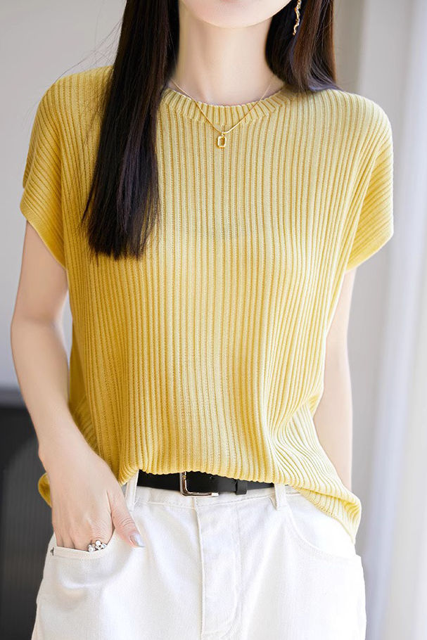 Solid color loose-fit knit T-shirt