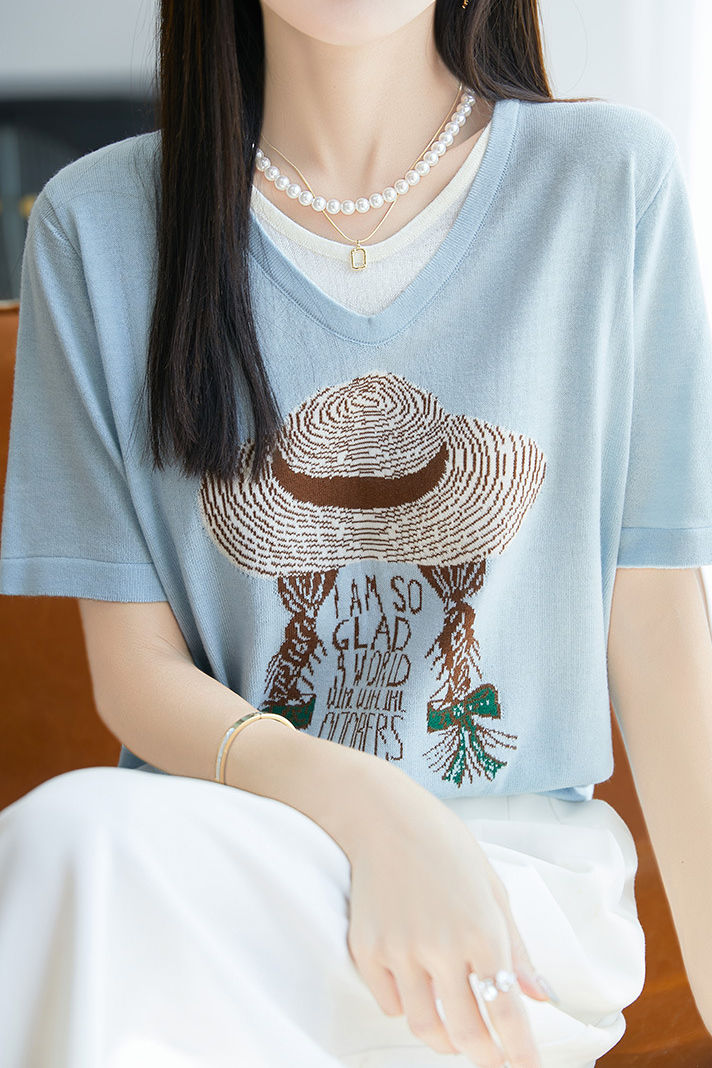 Faux two-piece V-neck short sleeve T-shirt