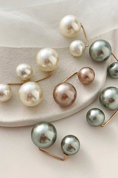 Elegant Pearl-Embellished Waist Button