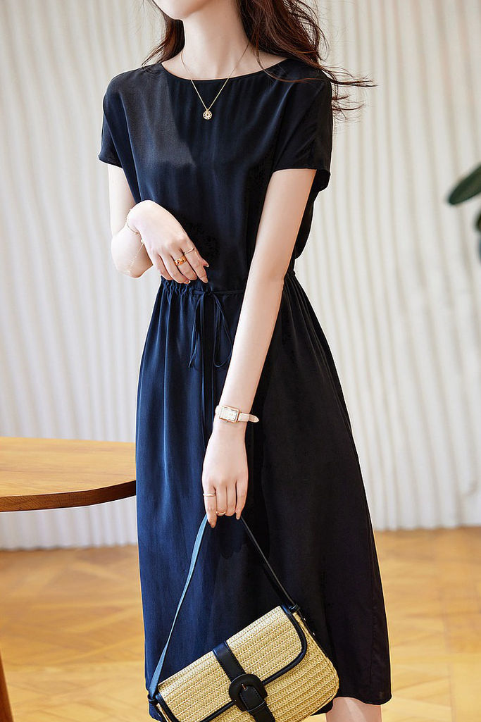 Minimalist elegant boat neck tie dress