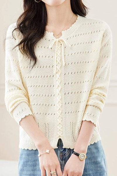 Hollowed-out round-neck knitted shirt