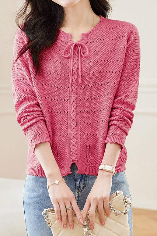 Hollowed-out round-neck knitted shirt