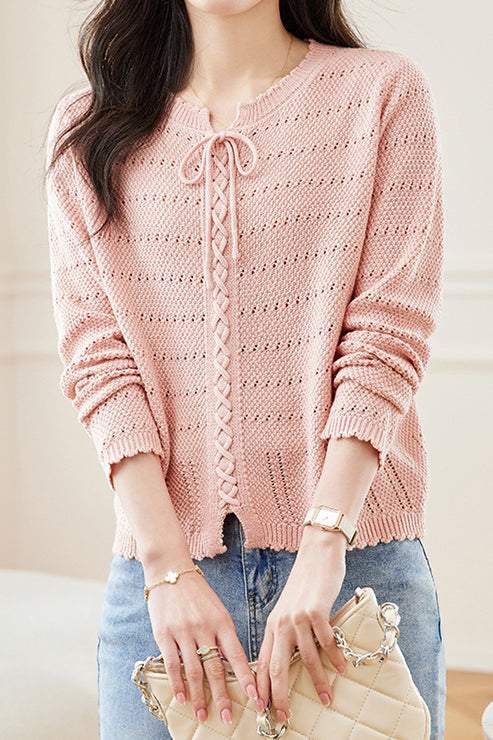 Hollowed-out round-neck knitted shirt
